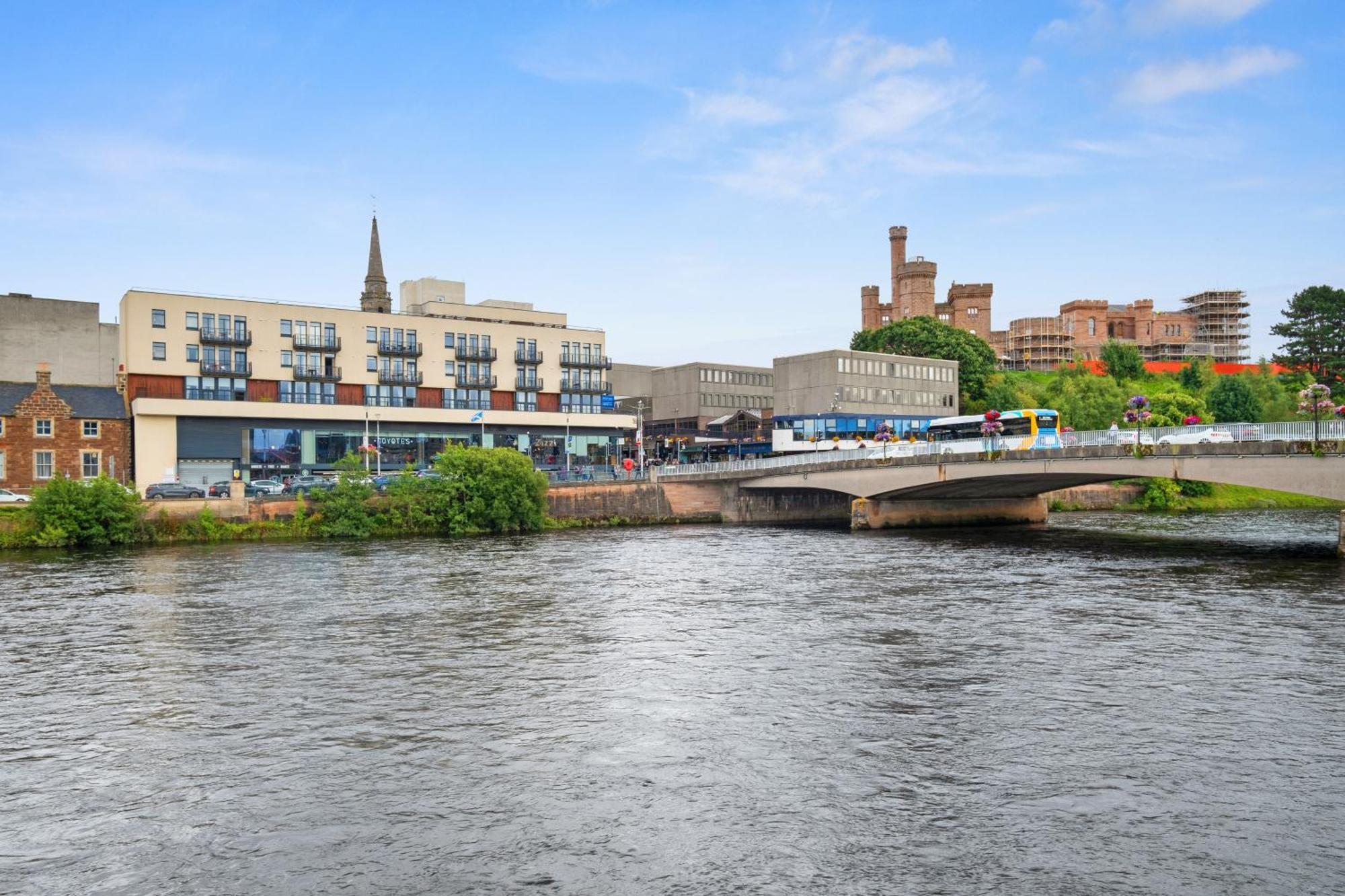By The Bridge By Toppo Inverness Exteriér fotografie